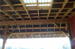 This photo shows the details of the overhang.